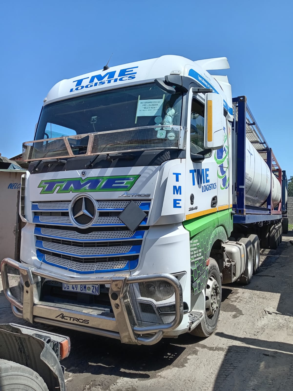 TME Logistics Mercedes Actros hazmat